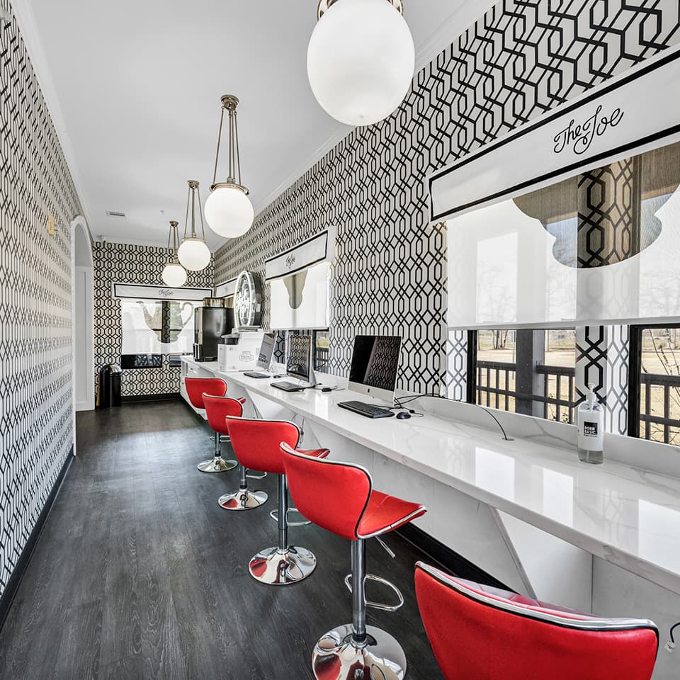 The-London—Amenities—Coffee-Bar-(5)