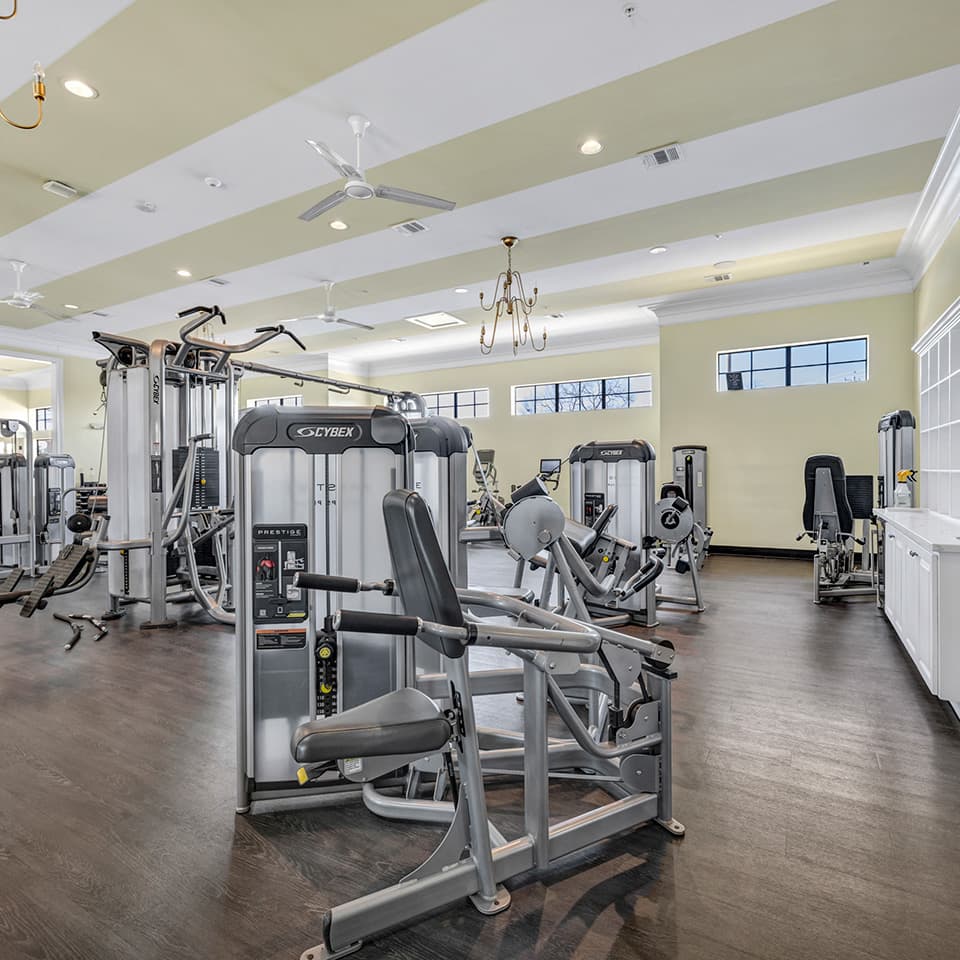 The-London—Amenities—Fitness-Center-(15)