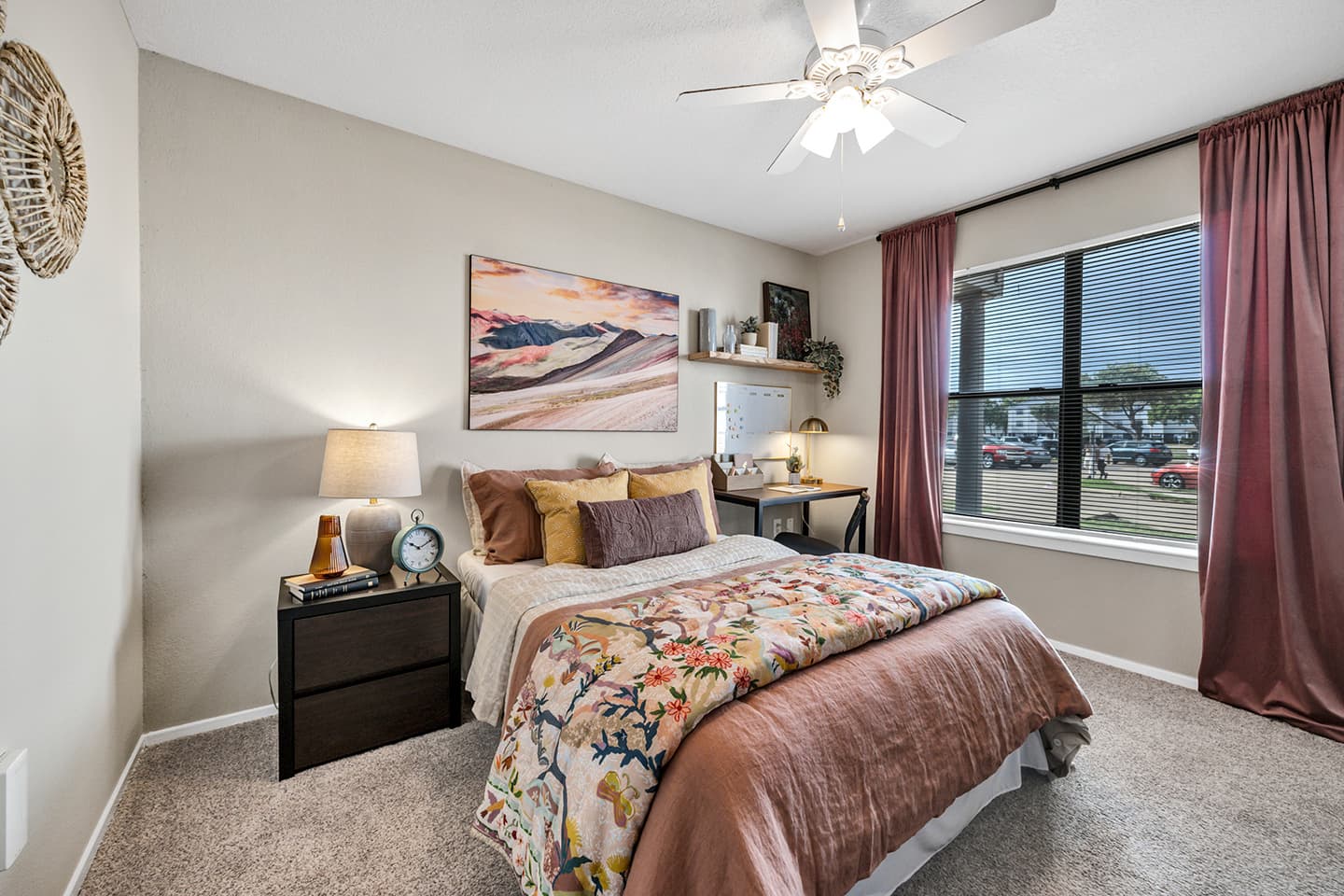 The-London—Model—Bedroom-(2)